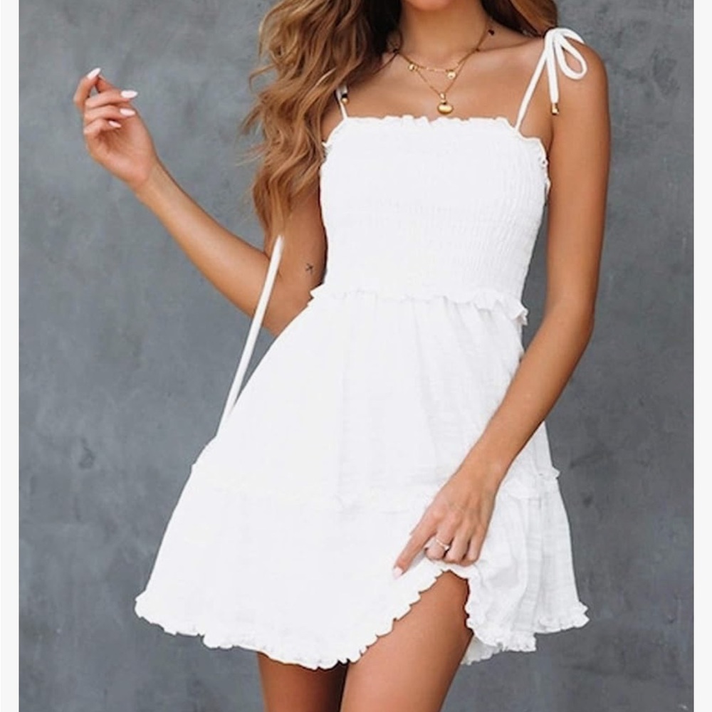 Like New | Smock Dress White Size Small